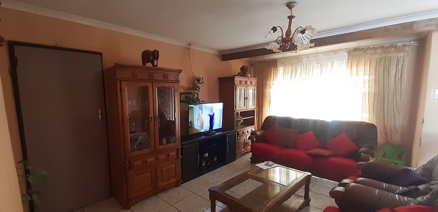 4 Bedroom Property for Sale in Botshabelo Free State